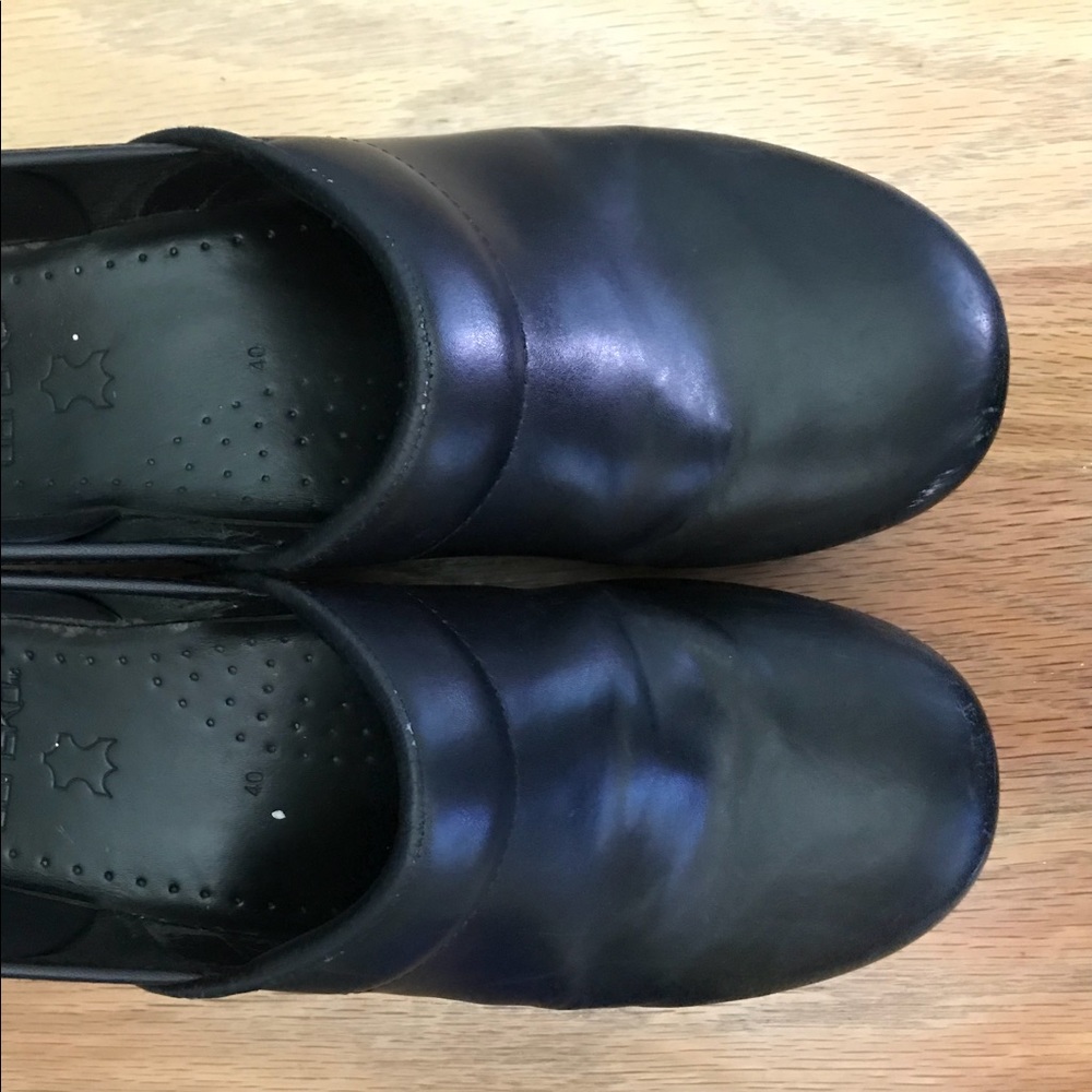 Dansko matte black clogs